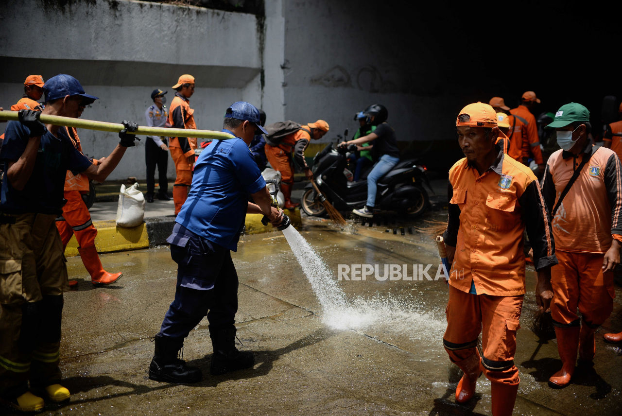Transjakarta Guncang Jakarta: Kolaborasi Ketenagakerjaan, Penutupan Manggarai, Kebakaran Baturasi, dan Kecelakaan Truk
