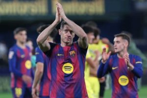 Barcelona Hadapi Tantangan Besar dalam Mencari Pengganti Lewandowski