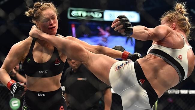 Cris Cyborg Mengungkapkan Kecemasan untuk Ronda Rousey: Akankah Dia Juga Menuju Pensiun?