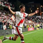 Profil Sergio Camello: Striker Muda Spanyol yang Bersinar di Rayo Vallecano