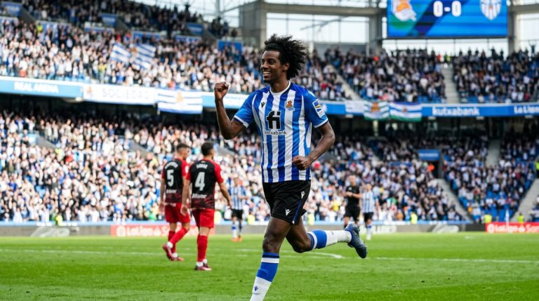 Pelajaran Berharga dari Perjalanan Karir Alexander Isak untuk Pesepak Bola Muda