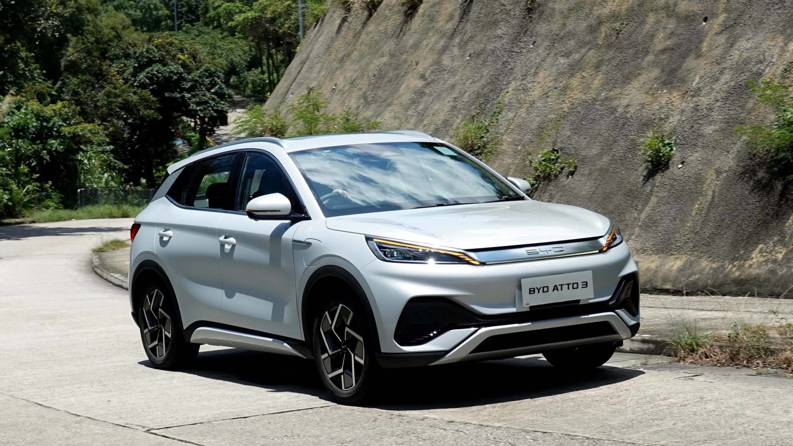 BYD M6 DM Buktikan Kehebatan Dual Mode, Menjadi Bintang Penjualan Mobil China di Indonesia