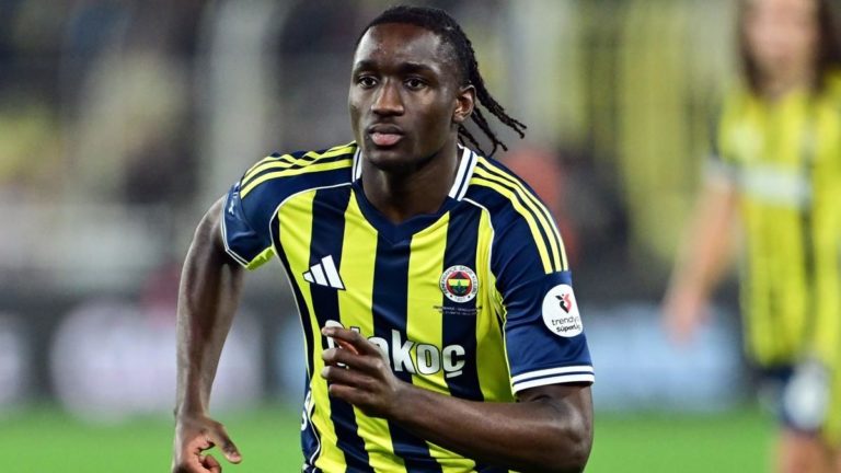 Fenerbahçe Melakukan Dua Transfer Besar: Diego Carlos Pergi ke Parma dan Sidiki Cherif ke Coventry
