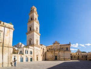Lecce, Puglia, dan Gelombang Transfer: Dari Olahraga ke Pariwisata, Bagaimana Kota ini Menjadi Sorotan