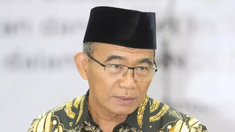 Muhadjir Effendy: Dari Perbankan Syariah ke Haji, Peran Besar di Tengah Kontroversi Kuota