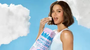 Khloé Kardashian Rilis Popcorn Protein, Camilan Sehat Nih?