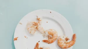 5 Trik Bersihkan Udang Biar Nggak Amis dan Tetap Segar