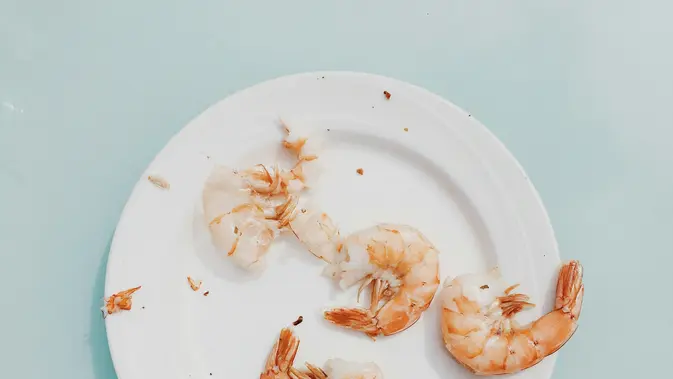 5 Trik Bersihkan Udang Biar Nggak Amis dan Tetap Segar