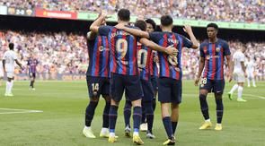 Barcelona Memimpin 9 Poin, Arsenal Panaskan Persaingan: Drama Klasemen Liga Top Eropa & Inggris