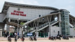 Cooler Bag ASIP Selamatkan Korban Kecelakaan KRL di Stasiun Bekasi Timur, Nyaris Tertusuk Besi