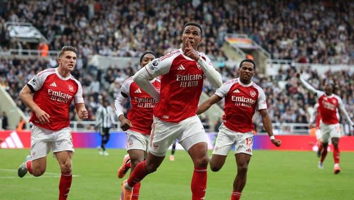 Dramatis! Arsenal Menangkan Newcastle, Tottenham Selamat, dan Prediksi Superkomputer Premier League table 2025-26