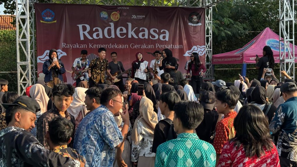 Fenomena "Black Box" Mengguncang Berbagai Industri: Dari Kendaraan hingga Panggung Teater