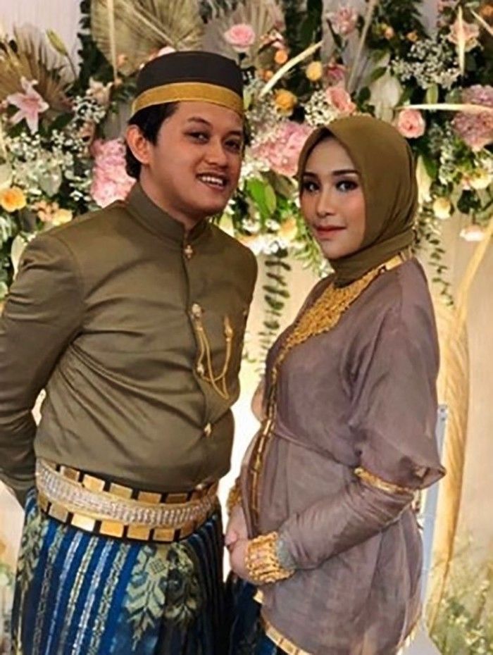 Gemerlap Lamaran Bugis: Maizura Resmi Dinyatakan Terkurung Hati oleh Kekasih Misterius