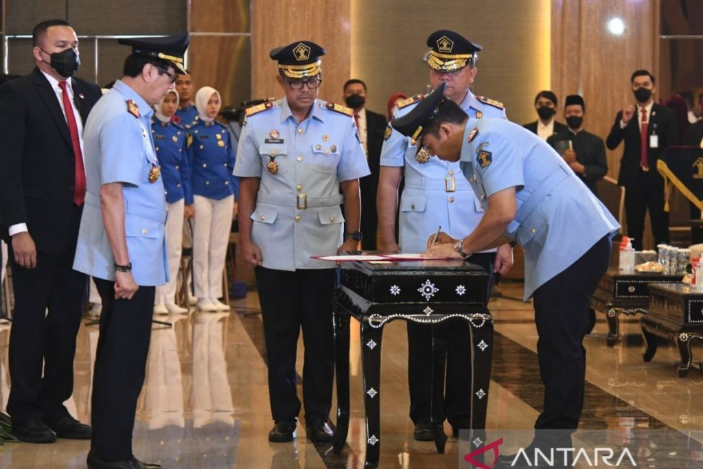Hendarsam Marantoko Dilantik Dirjen Imigrasi: Langkah Baru Gerindra di Kancah Keimigrasian