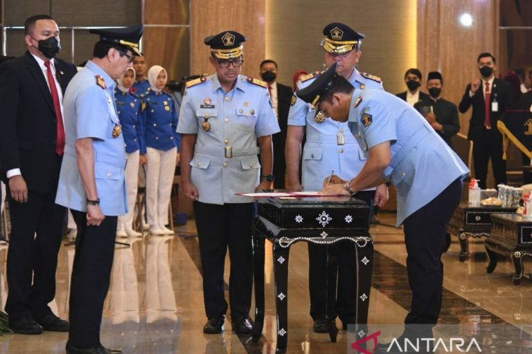 Hendarsam Marantoko Dilantik Dirjen Imigrasi: Langkah Baru Gerindra di Kancah Keimigrasian