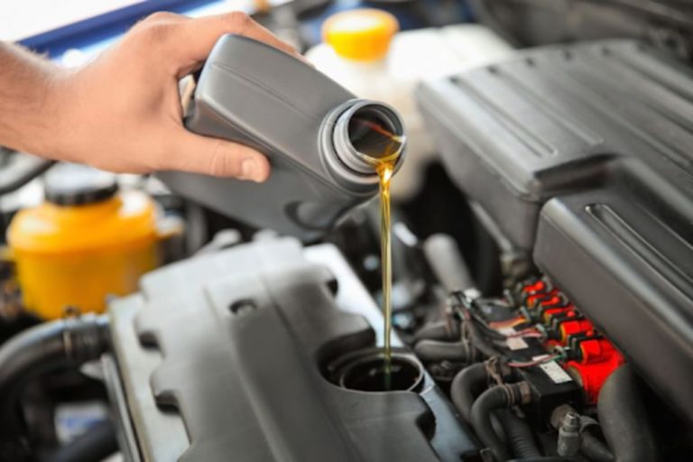 Jangan Sampai Terlewat! Jadwal Ganti Oli Transmisi Mobil Matic yang Wajib Diketahui Pengendara