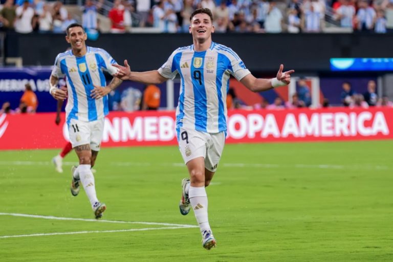 Julian Álvarez dan Dampak Bintang Argentina di Liga Eropa: Dari Atletico ke Sorotan Barcelona