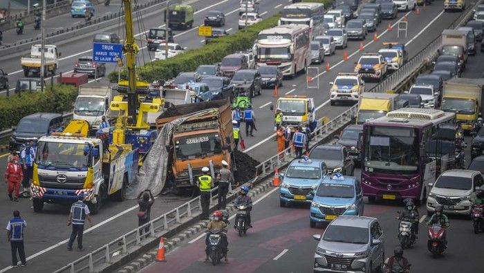 Kecelakaan Mengguncang Amerika: Dari Truk di Colorado hingga Parade di Louisiana, Pengemudi Diburu Hukum