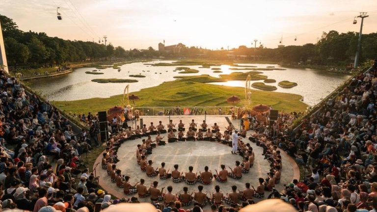 Macau Catat Rekor Pengunjung Lebih dari 665 Ribu Selama Musim Paskah dan Festival Ching Ming