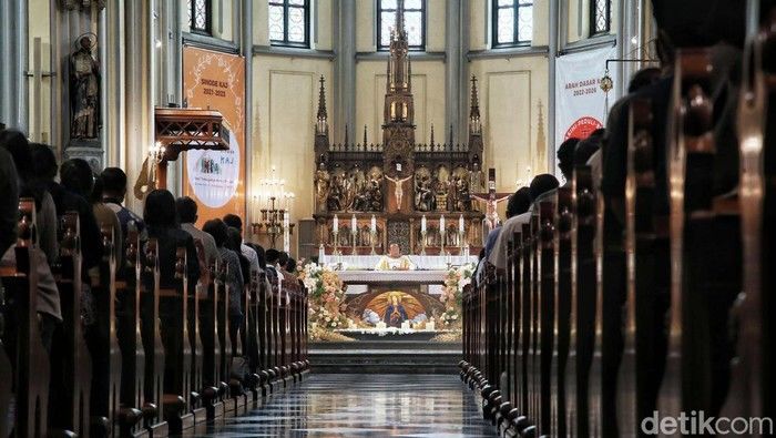 Malam Paskah 2026: Liturgi, Keamanan Nasional, dan Suasana Meriah di Berbagai Kota