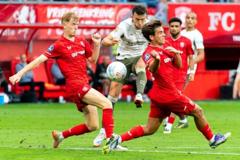 Mats Rots Jadi Kunci Persaingan Ajax vs Twente: Kontrak Panjang, Transfer Menggoda, dan Kemenangan Menggigilkan Stadion