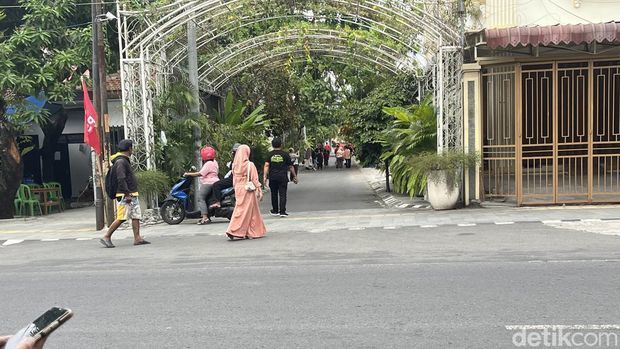 Mengungkap Motif Strategis Dubes Iran Boroujerdi Temui Jokowi di Solo: Lebih dari Sekadar Makan Gudeg