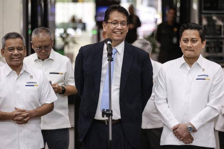 Menkeu Purbaya Curhat Sakit Pinggang: Disuntik 8 Titik, Tapi APBN Tetap Kokoh