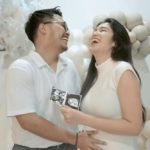 Momen Mengharukan Gender Reveal Adinda Thomas: Siap Sambut Bayi Laki‑Laki!