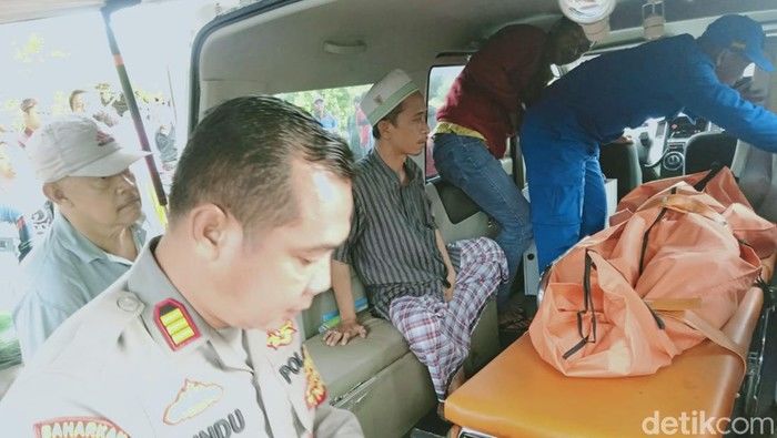 Peluru Nyasar dari Latihan Marinir Tewaskan Dua Siswa SMP Gresik, Keluarga Desak Tanggung Jawab di DPRD