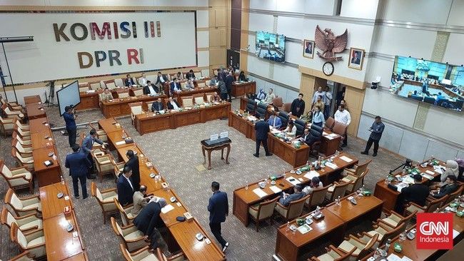 Pengawasan Komisi III DPR Dorong Transparansi Kejaksaan Negeri Karo di Tengah Kontroversi Kasus Viral
