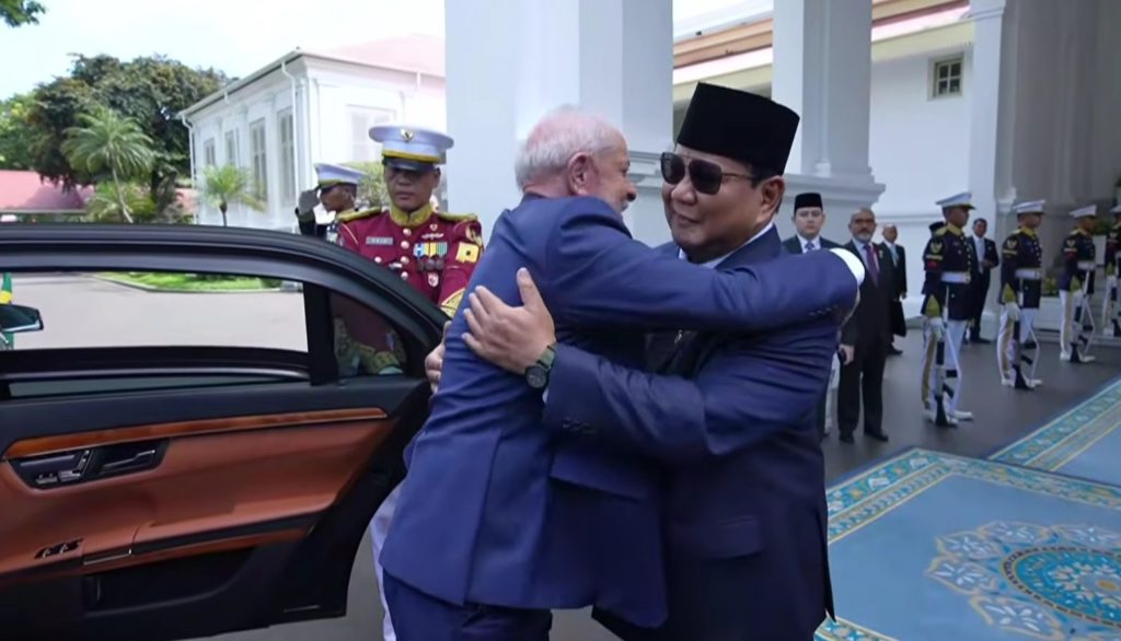 Presiden Lee Jae‑myung Sambut Prabowo dengan Pelukan Hangat di Blue House, Carmen Hearts2Hearts Jadi Sorotan Global
