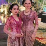 Rebecca Klopper Mencuri Hati di Siraman Syifa Hadju: 7 Potret Anggun yang Menggoda