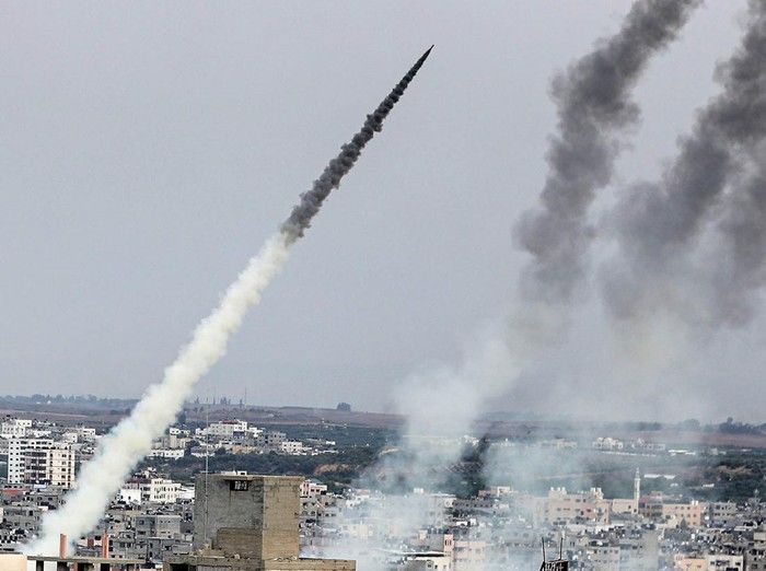 Serangan Roket Hizbullah Mengguncang Israel: 60 Serangan dalam 24 Jam, Ketegangan Memuncak di Perbatasan Lebanon