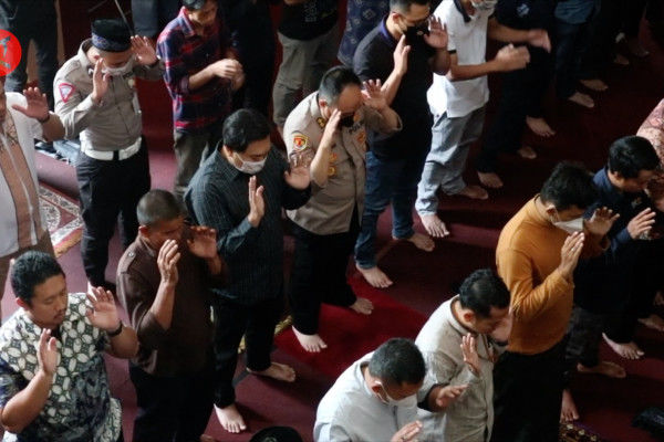 Subuh Bandung: Menyambut Fajar di Tengah Deretan Gempa dan Doa