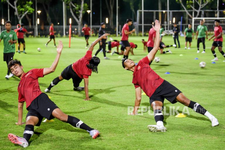 Taka: Dari Lapangan Sepak Bola Hingga Kebijakan Kesehatan Nasional – Fenomena yang Mengguncang Bangladesh dan Dunia