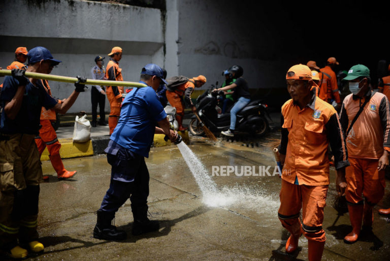 Transjakarta Guncang Jakarta: Kolaborasi Ketenagakerjaan, Penutupan Manggarai, Kebakaran Baturasi, dan Kecelakaan Truk