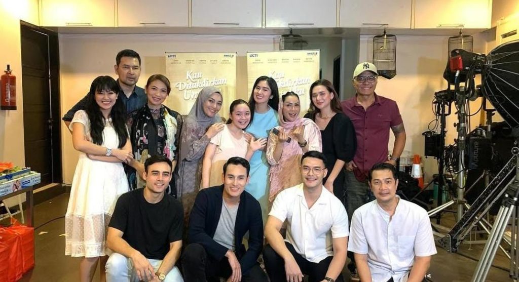 Momen Mengharukan Ochi Rosdiana Jadi Mama Pertama: Hydrotherapy, Doula, dan Cinta Keluarga