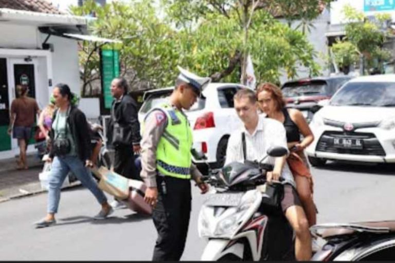 PUTUSAN SAKTI: Politikus Muda Dipenjara karena Melawan Peraturan Lalu Lintas!