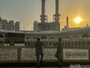 Terbongkar! Wamenhaj Ungkap Kasus 3 WNI Ditangkap di Mekkah Akibat Praktik Haji Ilegal