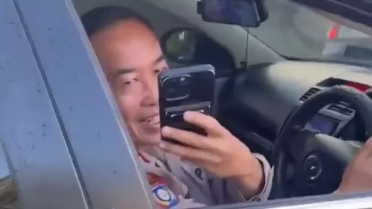 Viral! AKBP Saharudin Ditegur Merokok Saat Nyetir, Kini Diperiksa Propam