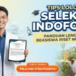 "Mahasiswa memegang proposal penelitian untuk persiapan seleksi Beasiswa Indofood Riset Nugraha 2026"