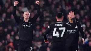 Haaland Mampu Lewati Jejak Aguero, Sementara Warga Berjuang Melewati Rintangan