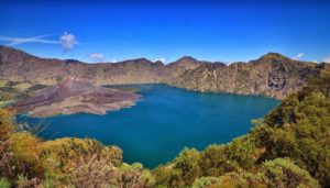 Danau Toba di Tengah Krisis: Bencana Vulkanik, Rencana KEK, dan Koneksi Udara Baru Jadi Pendorong Harapan