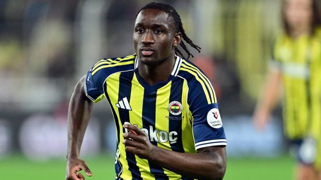 Fenerbahçe Melakukan Dua Transfer Besar: Diego Carlos Pergi ke Parma dan Sidiki Cherif ke Coventry