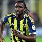 Fenerbahçe Melakukan Dua Transfer Besar: Diego Carlos Pergi ke Parma dan Sidiki Cherif ke Coventry