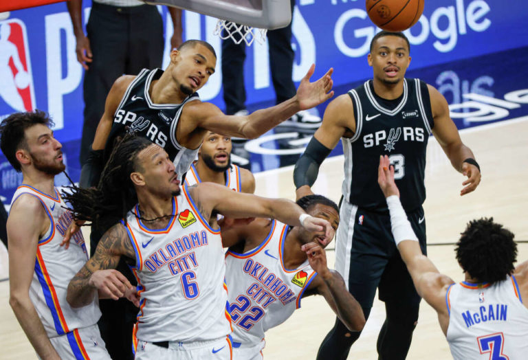 Thunder vs Spurs: Prediksi Kejuaraan 2027 dan Strategi Roster yang Mengguncang Liga
